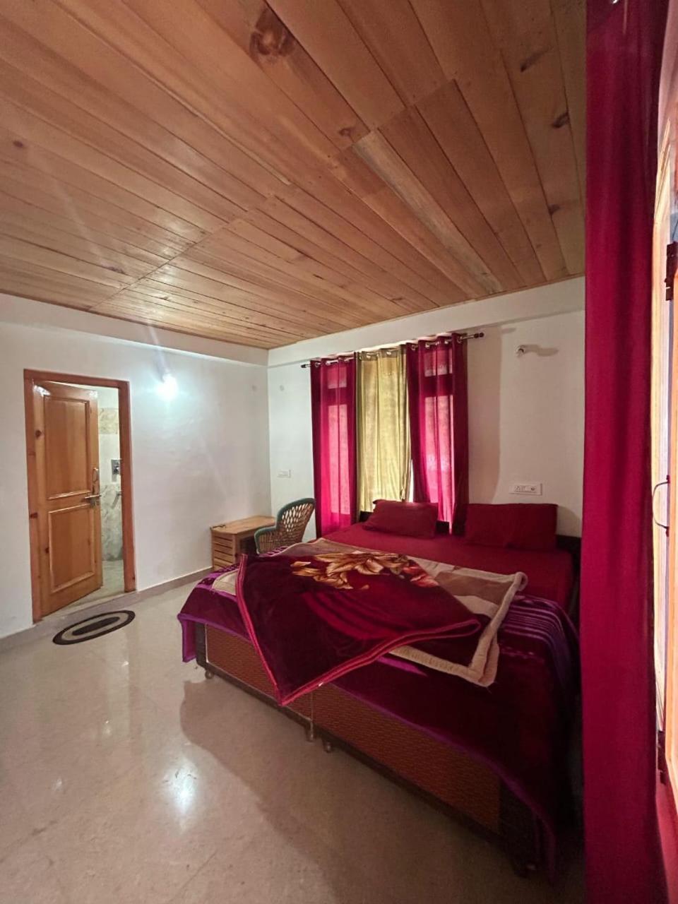 New Brahma Cafe Guest House Kalgha Exterior photo